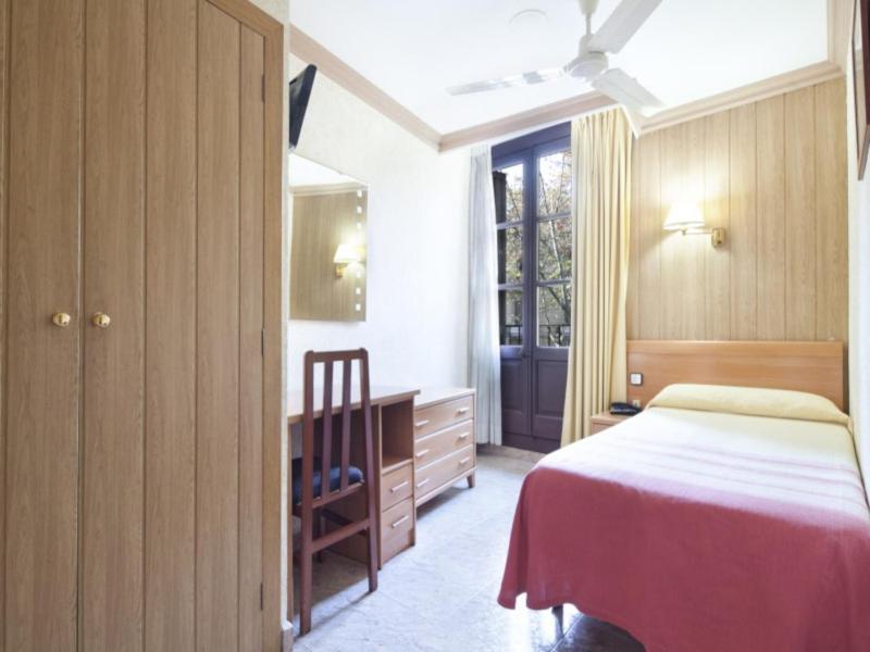 Hotel Fornos - Barcelona — Fotos 3